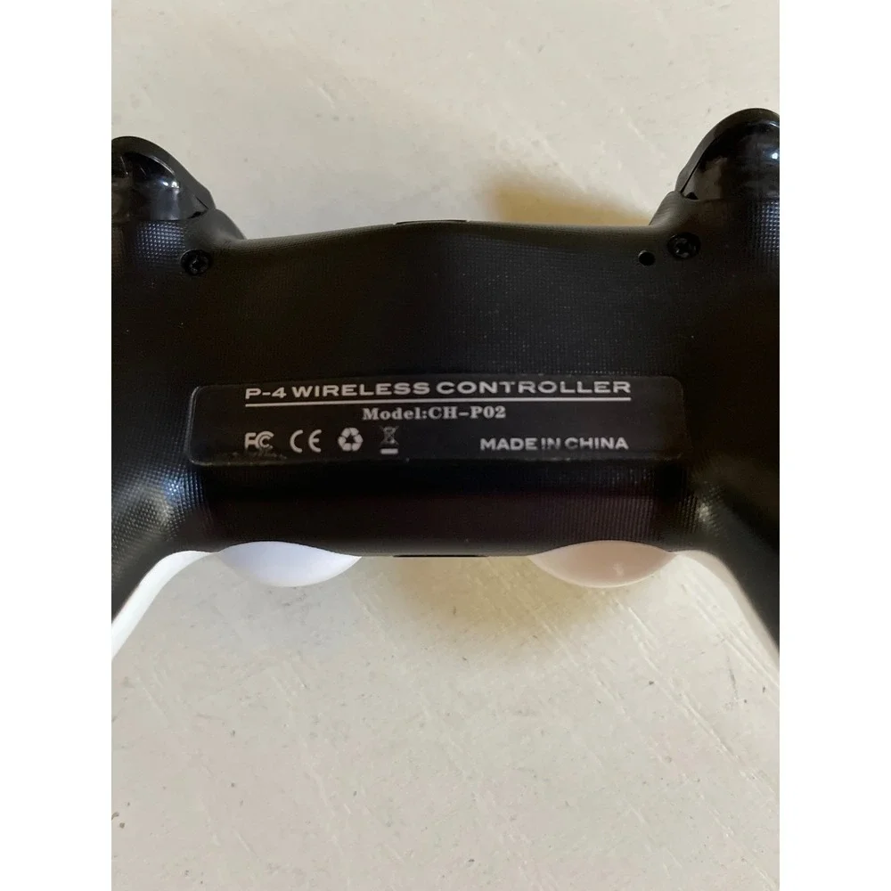 P-4 Wireless Controller PS4 Compatible CH-P02 White Black Gamepad Bluetooth